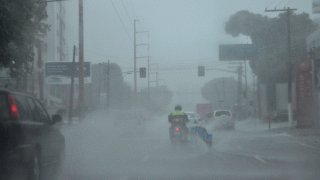 Manaus entra em 'alerta de perigo potencial' com expectativa de chuvas intensas nesta quarta