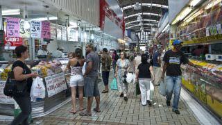 Consumidores acreditam em inflação de 5,4% nos próximos 12 meses