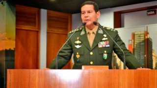 Parlamentares tentam tirar apoio à PEC 'anti-Mourão'