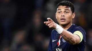 Mesmo em dia de folga, Thiago Silva se apresenta na Granja Comary