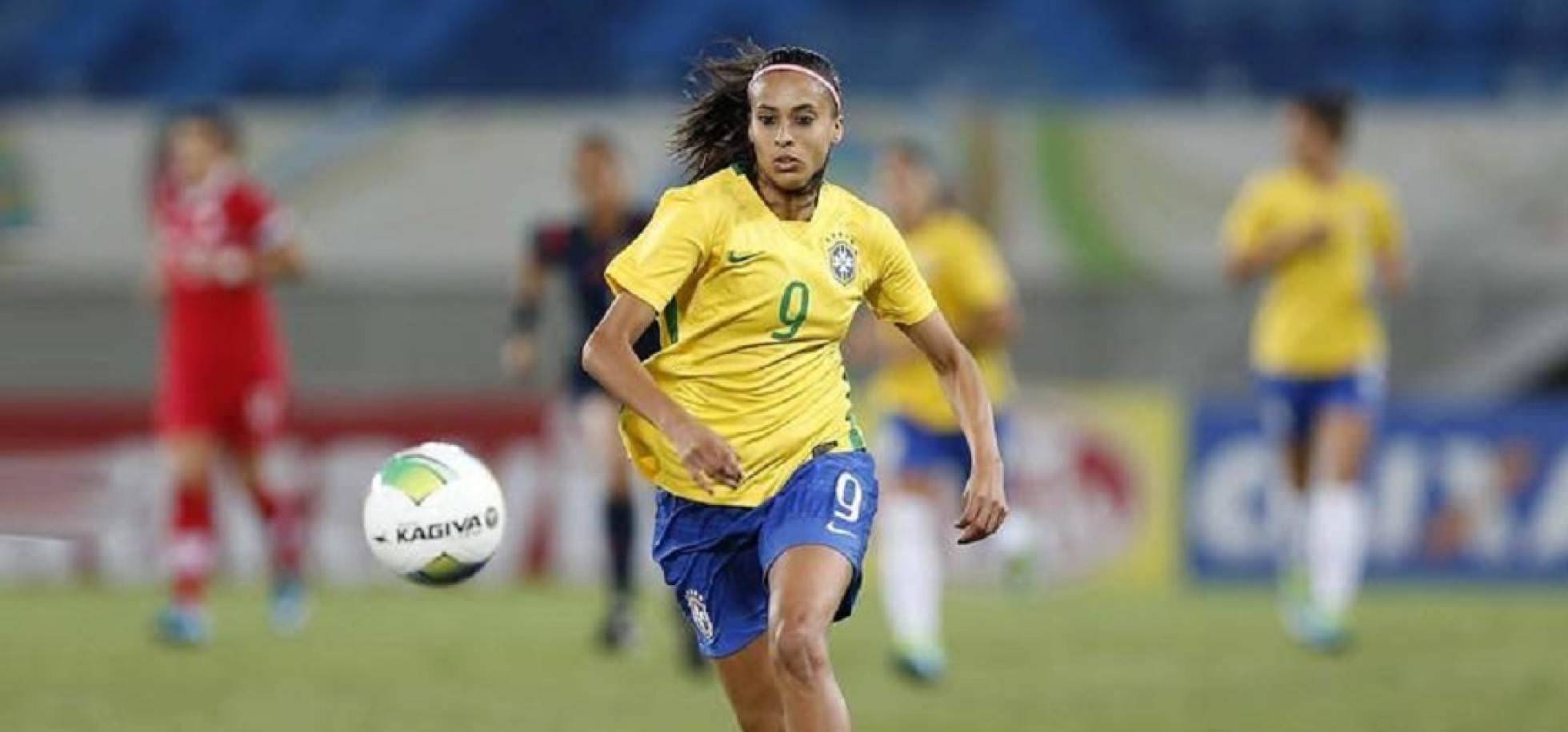 Andressa Alves sente lesão muscular e está fora da partida contra a Itália