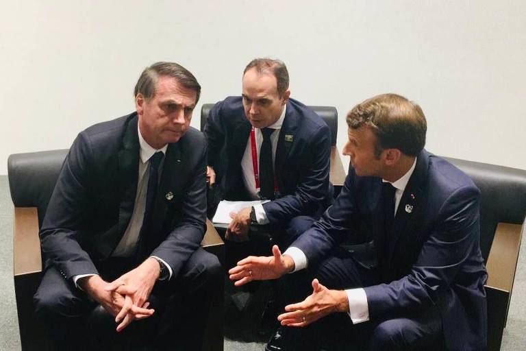 Bolsonaro conversa com Macron e o convida para visitar a Amazônia