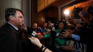 Após chegada tensa, Bolsonaro deixa G20 comemorando acordo