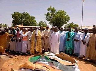 Triplo atentado suicida mata pelo menos 30 pessoas na Nigéria