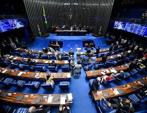 Governo e parlamentares reeditam projetos derrotados e 'oferecem' judicialização