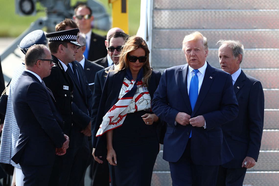 Trump chega a Londres com ataque no Twitter ao presidente da Câmara
