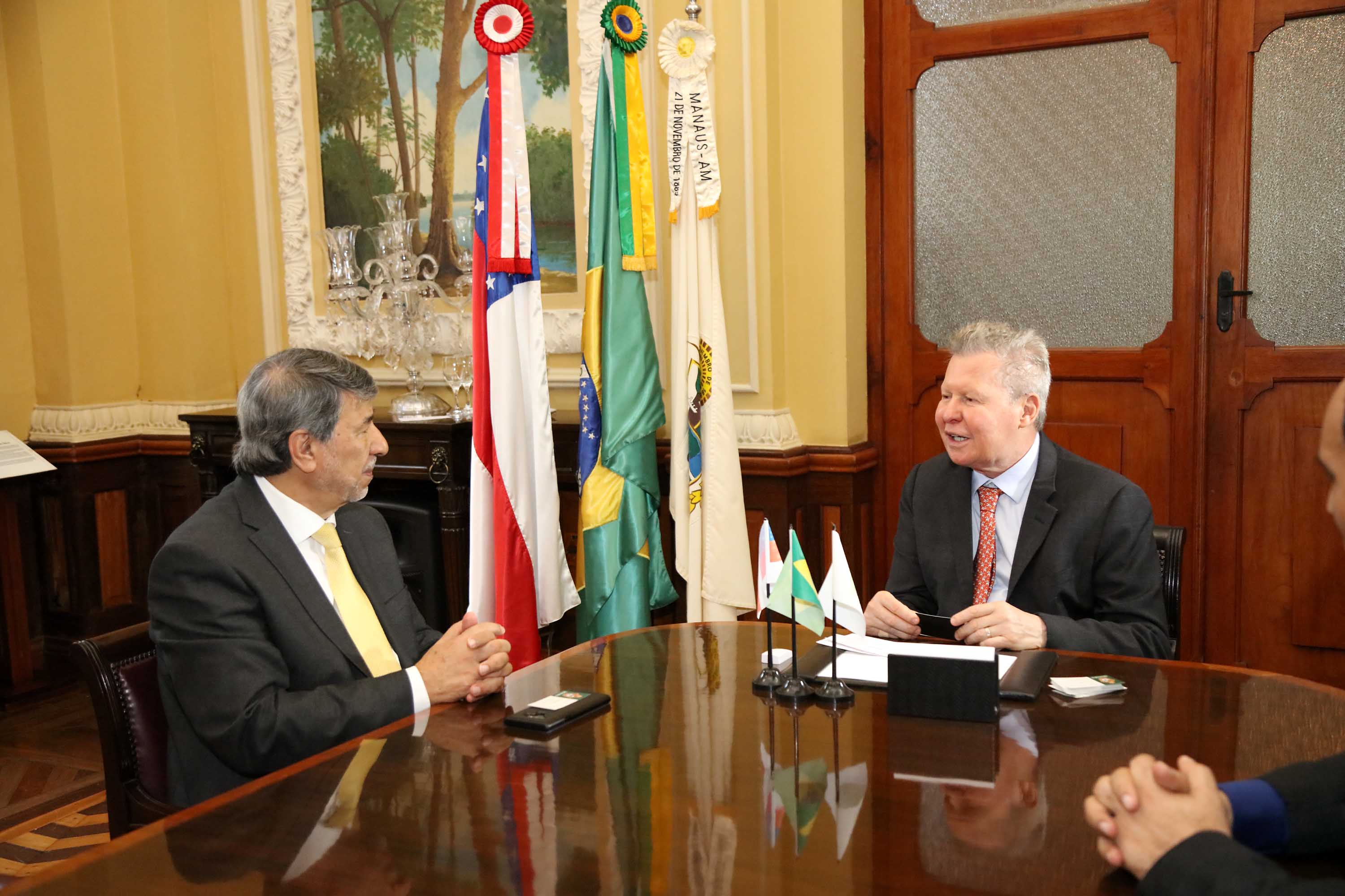 Prefeito recebe embaixador palestino, Ibrahim Alzeben, em Manaus
