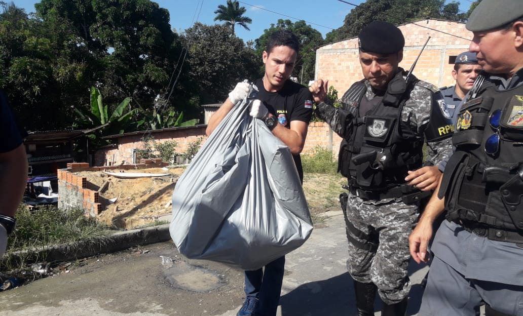 Corpo de um menino é achado enterrado dentro de casa, em Manaus