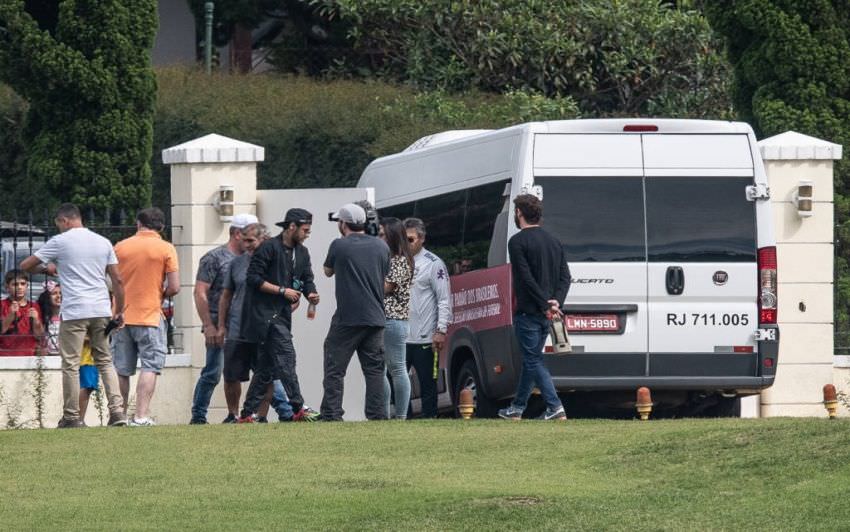 Polícia intima Neymar para depor na sexta-feira no Rio