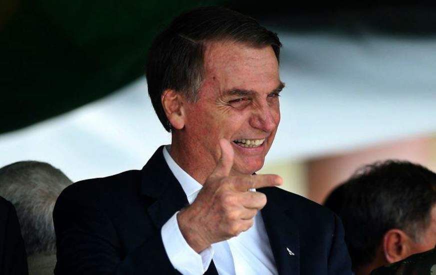 Bolsonaro defende armar a população para evitar golpe de Estado