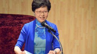 Líder de Hong Kong reitera suspensão de projeto alvo de protestos