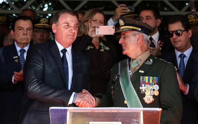 Novo ministro de Bolsonaro, general Ramos tem relação próxima com PT e PSOL