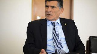 'É um show de besteiras', diz general demitido por Bolsonaro