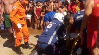 Criança tem parada cardiorrespiratória após se afogar, na Ponta Negra