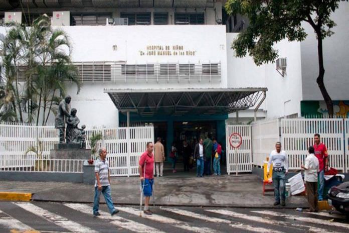 Mortes de crianças expõem crise no principal hospital infantil da Venezuela