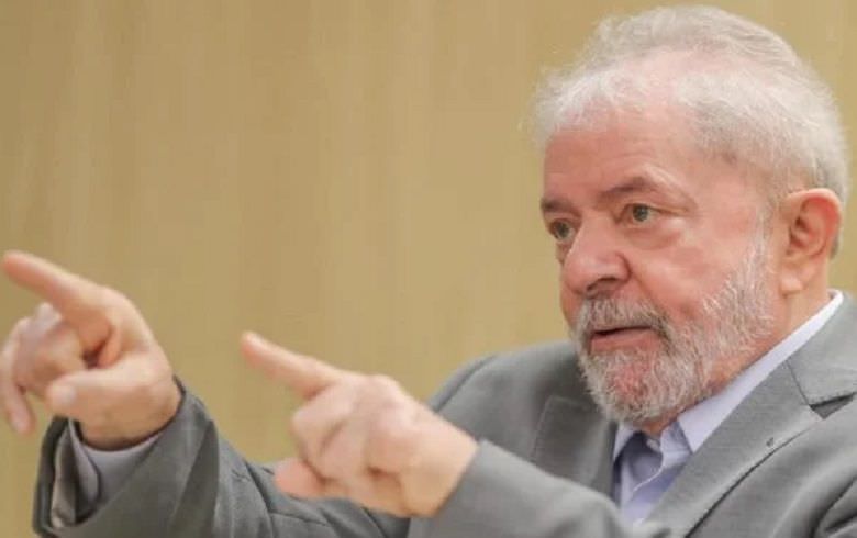 ‘O País pariu essa coisa chamada Bolsonaro’, diz Lula em entrevista