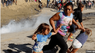 Crianças migrantes são transferidas do centro na fronteira com México
