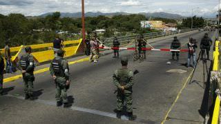 Governo venezuelano reabre a fronteira com a Colômbia neste sábado, 8