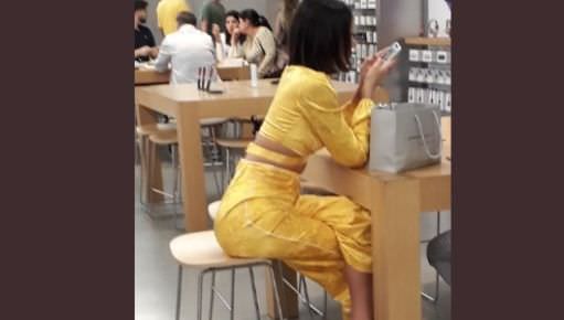Bruna Marquezine se irrita com fã que postou foto sua fazendo compras
