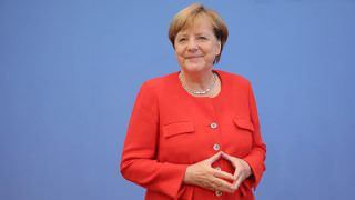 Merkel perde força após líder dos social-democratas renunciar