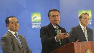 Bolsonaro anuncia policial militar na Secretaria-Geral da Presidência
