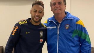 Após ser desconvocado, Neymar recebe visita de Bolsonaro em hospital