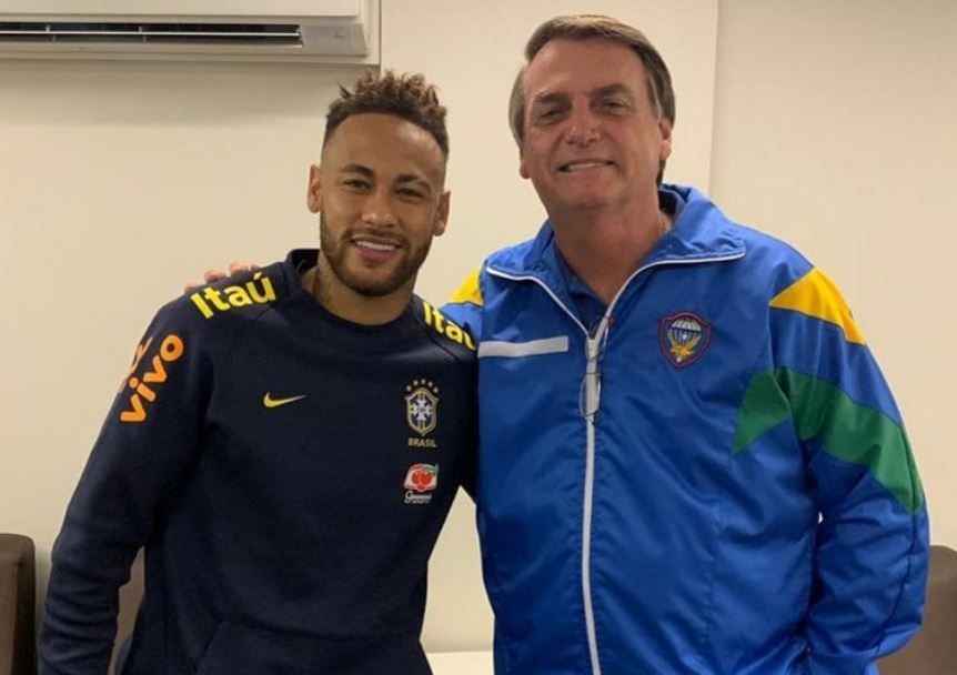 Após ser desconvocado, Neymar recebe visita de Bolsonaro em hospital