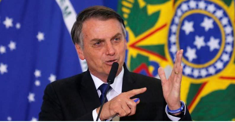 'Houve primeiro passo para o sonho', diz Bolsonaro sobre moeda única