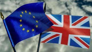 UE rejeita negociar novo acordo do Brexit com Reino Unido