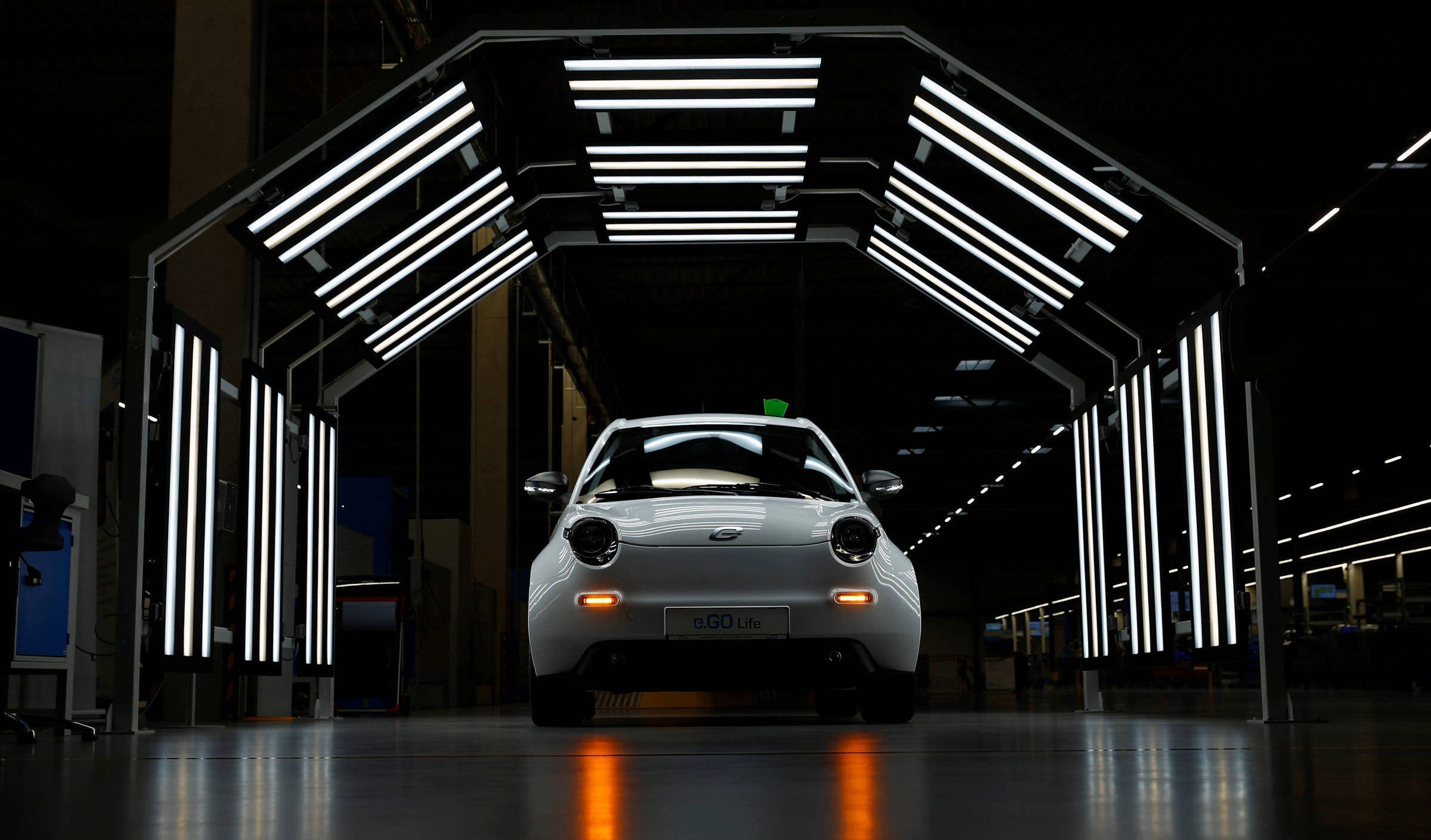 Brasil vende vantagens de carros a etanol contra elétricos