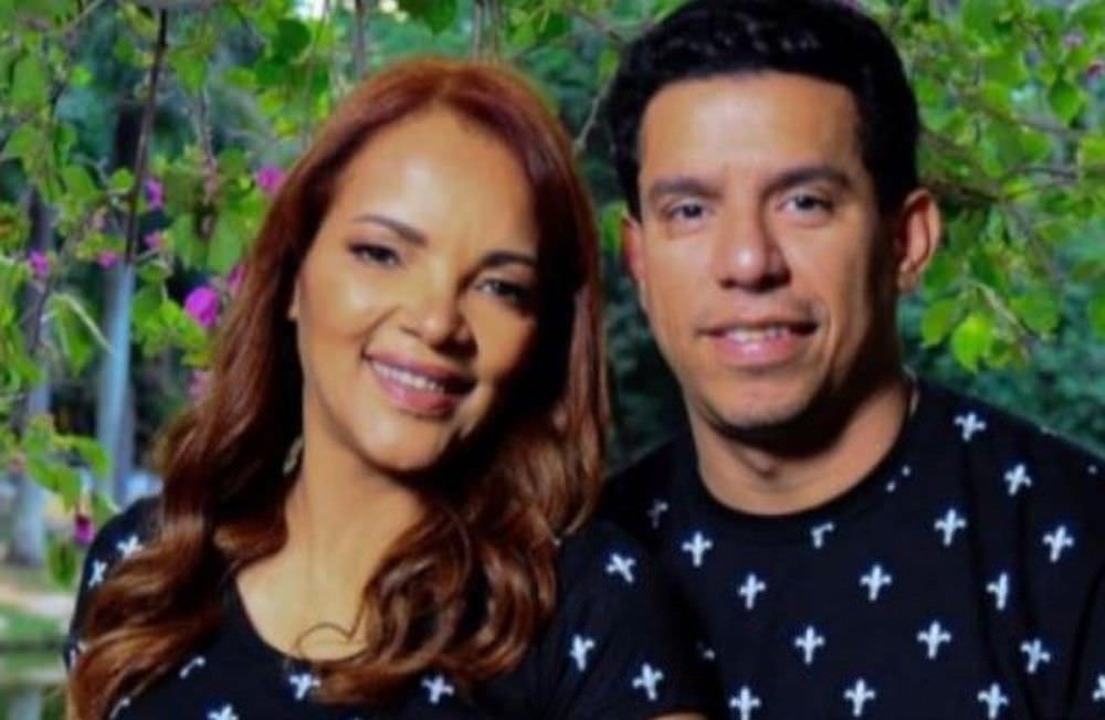 Marido de deputada federal é assassinado a tiros na garagem de casa