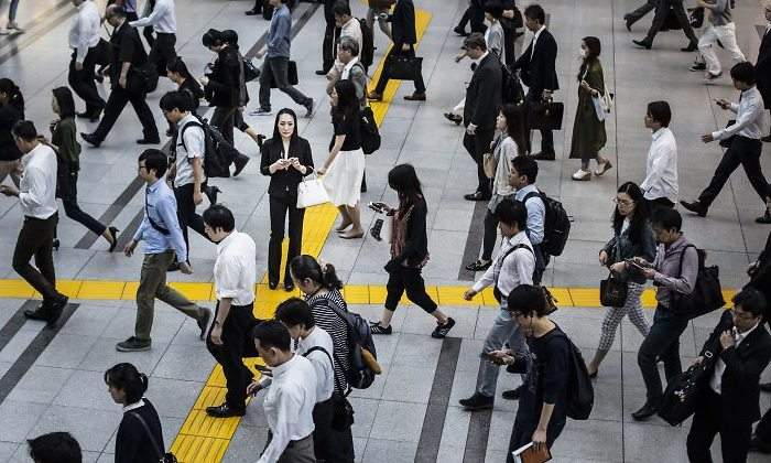 Japão amplia setores em que graduados estrangeiros podem trabalhar