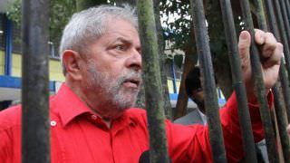 Supremo mantém Lula preso e voltará ao caso no segundo semestre