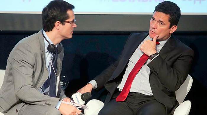 Novos diálogos divulgados comprometem ainda mais Sergio Moro