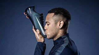 Patrocinadora do atleta, Nike diz que acompanha de perto caso Neymar