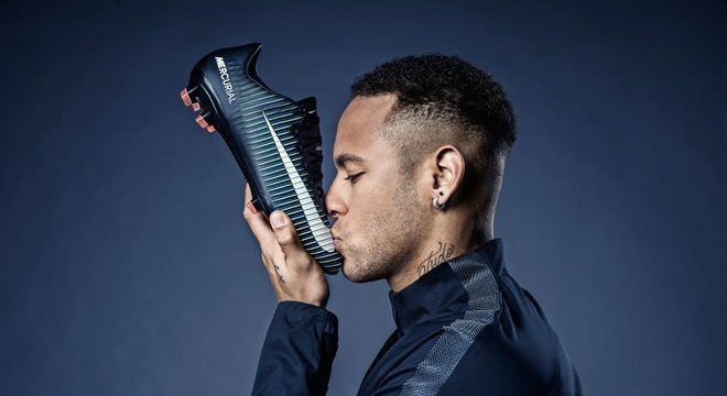 Patrocinadora do atleta, Nike diz que acompanha de perto caso Neymar
