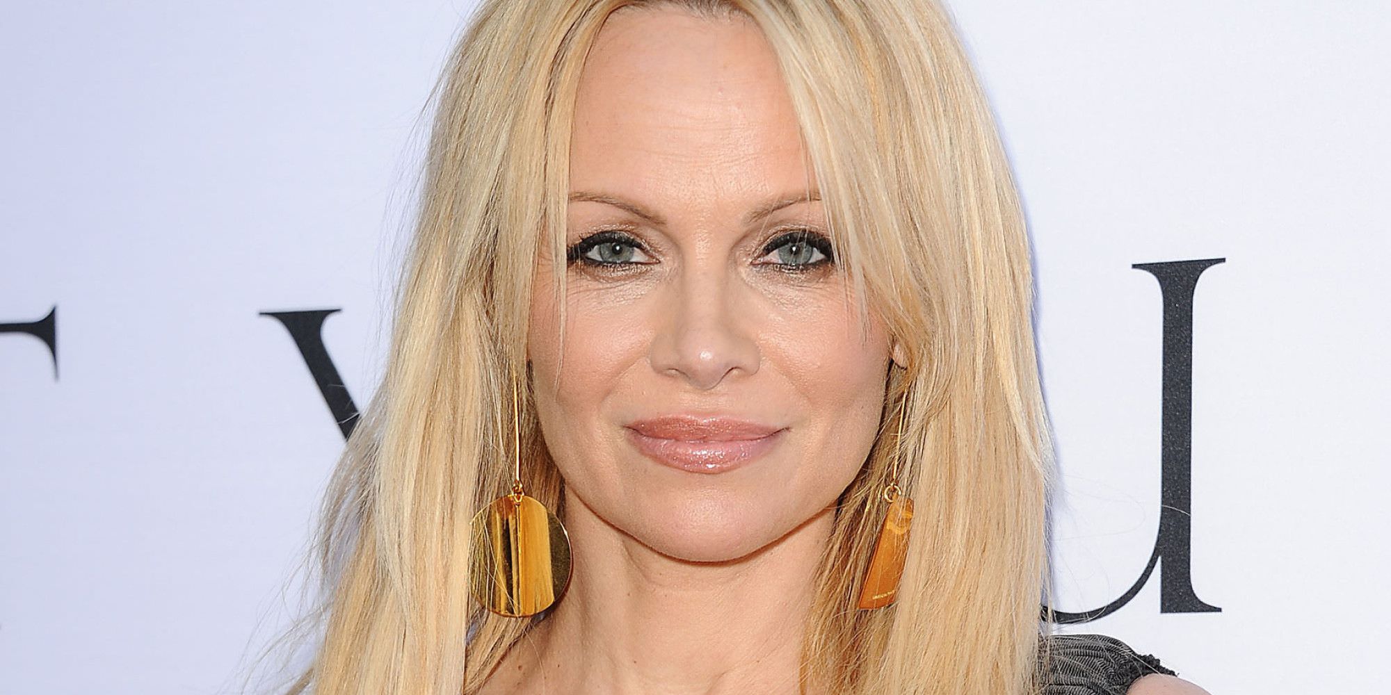 Pamela Anderson termina namoro com jogador francês