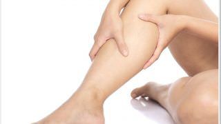 Inchaço nas pernas pode estar ligado a vários tipos de doenças