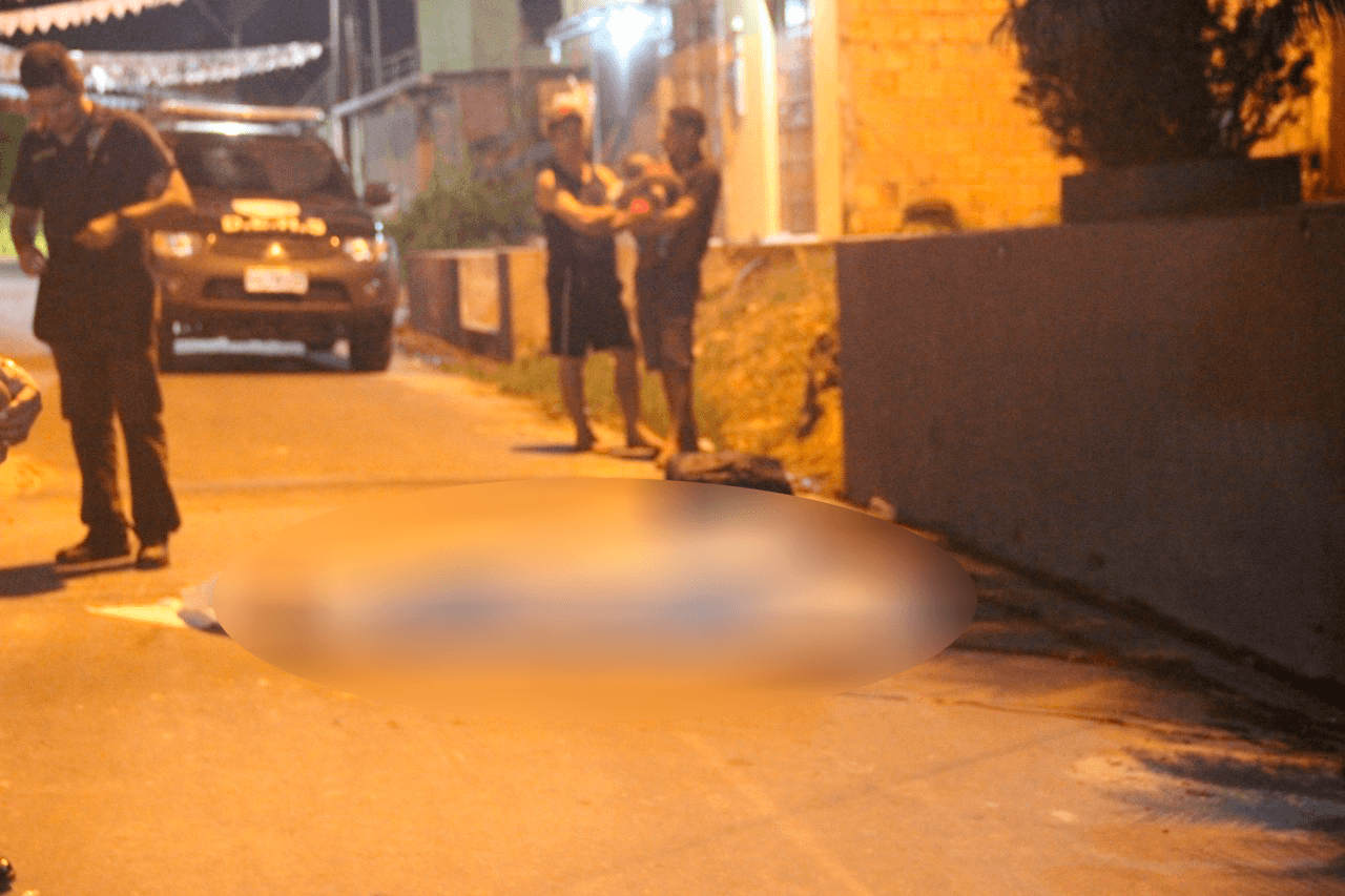 Entregador de pizza é morto com tiros na cabeça e pescoço, em Manaus