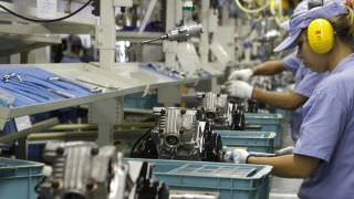 Produção industrial cresce 0,3% de março para abril