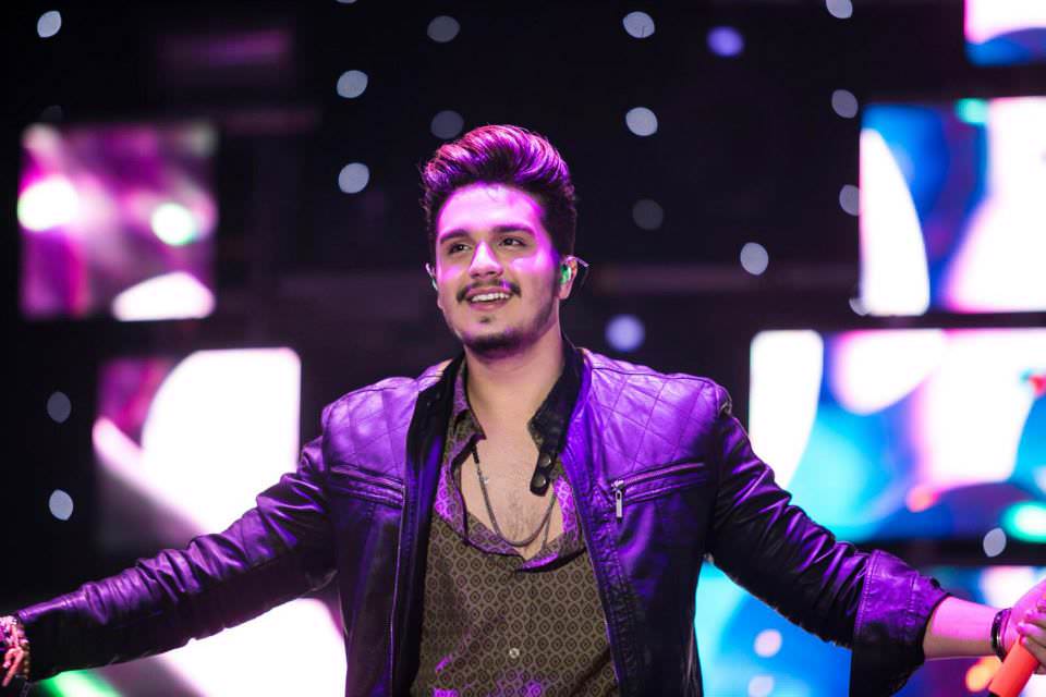 Show de Luan Santana na capital ocorrerá em meio a ameaça da nova variante Ômicron