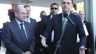 Bolsonaro vai enviar projeto para dar garantia jurídica a policiais