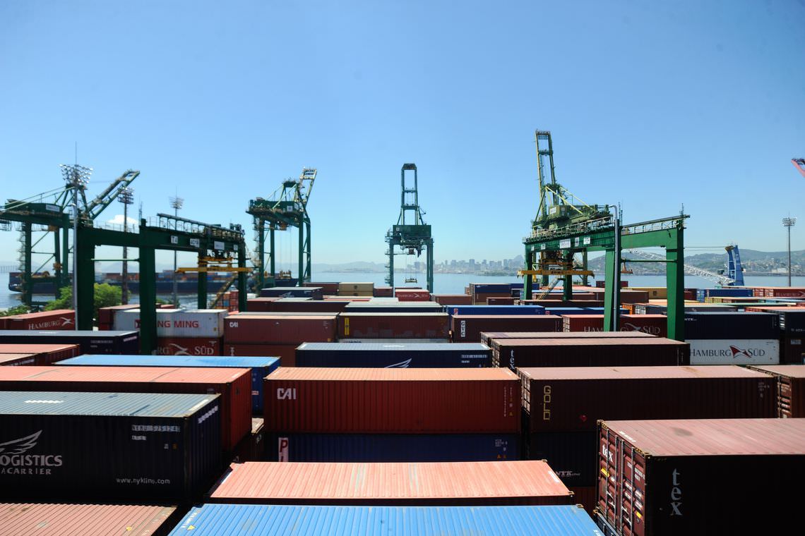 Queda de comércio com os Estados Unidos afeta exportações brasileiras