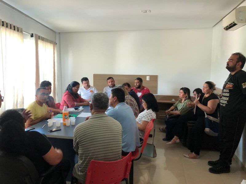 Servidores confirmam paralisação de advertência para quarta-feira