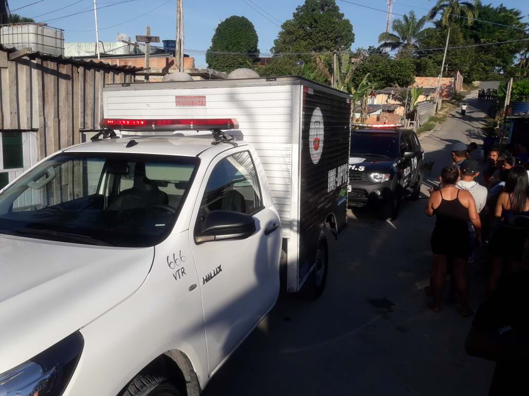 Mulher é assassinada na frente do filho de 15 anos, em Manaus