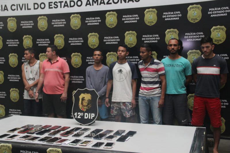 Polícia prende quadrilha que roubava celulares e mercadinhos