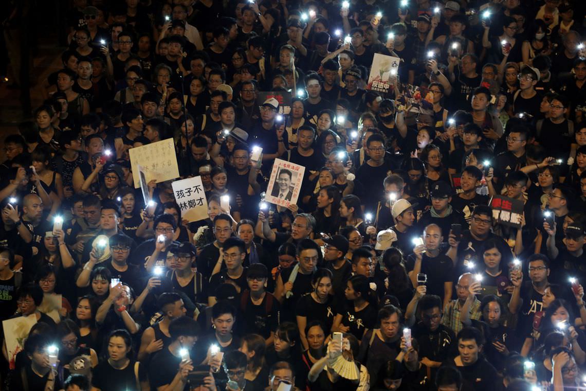 Estudantes rejeitam diálogo com chefe do governo de Hong Kong