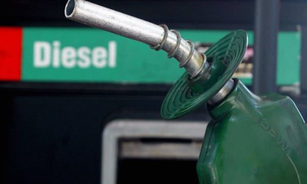 Petrobras reajusta litro do diesel em R$ 0,081, em média, a partir desta terça
