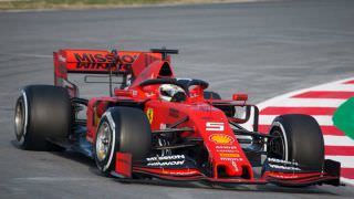 Mudanças no carro da Ferrari explicam queda de Vettel contra Leclerc