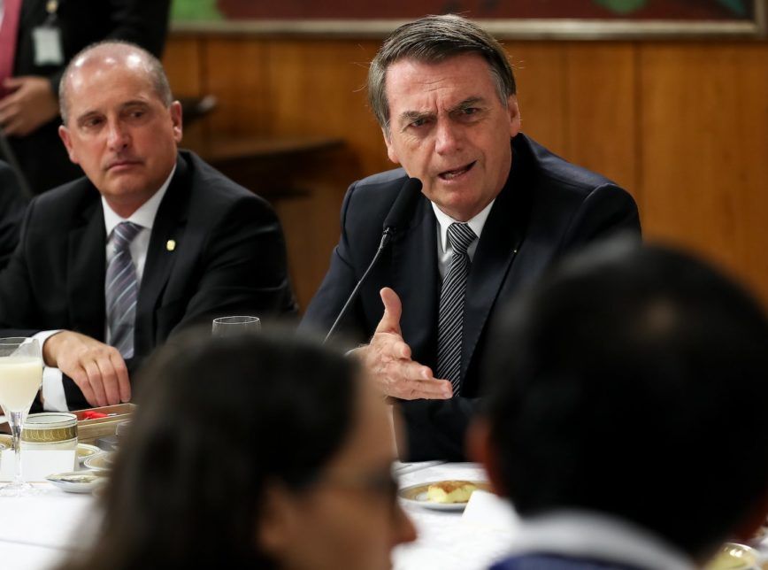 Bolsonaro rebate críticas de general da reserva e o chama de ‘melancia’